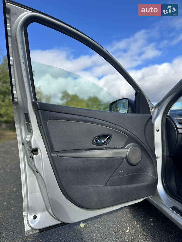 Универсал Renault Megane 2014 в Киеве