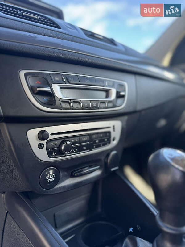 Универсал Renault Megane 2014 в Киеве