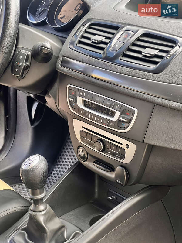 Универсал Renault Megane 2014 в Киеве