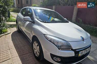 Хэтчбек Renault Megane 2013 в 