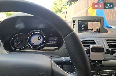 Хэтчбек Renault Megane 2013 в 