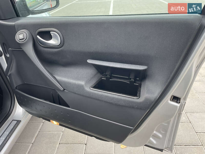 Универсал Renault Megane 2006 в Черкассах фото 17 Универсал Renault Megane 2006 в Черкассах