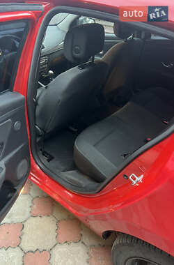 Хэтчбек Renault Megane 2010 в 