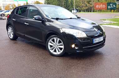 Хетчбек Renault Megane 2010 в 