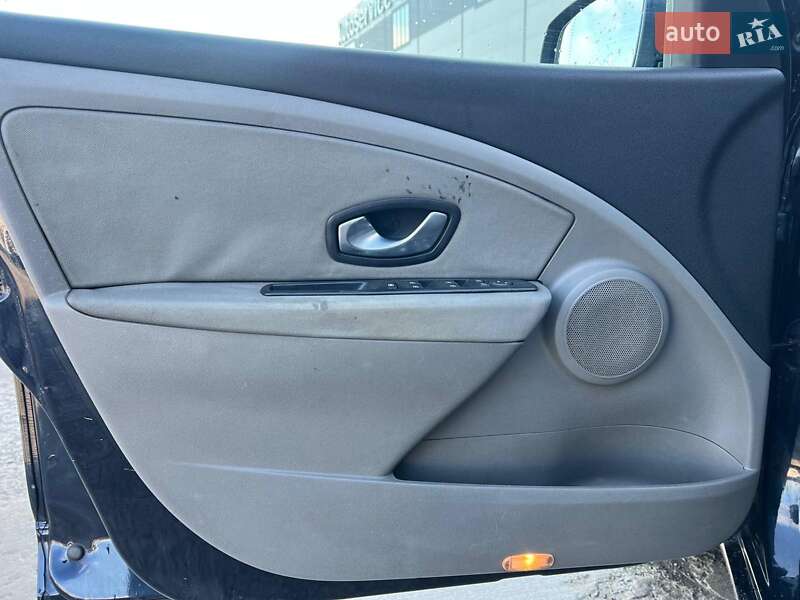 Хетчбек Renault Megane 2009 в Львові фото 15 Хетчбек Renault Megane 2009 в Львові