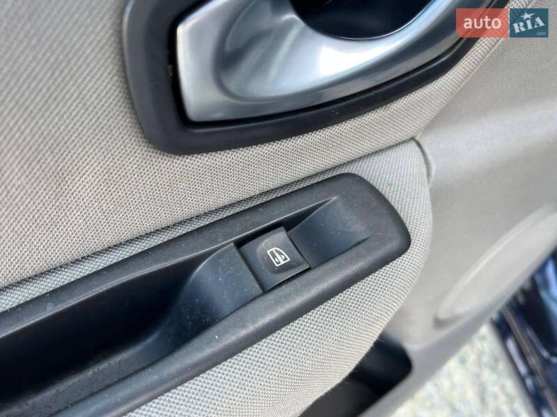 Хетчбек Renault Megane 2009 в Львові фото 37 Хетчбек Renault Megane 2009 в Львові