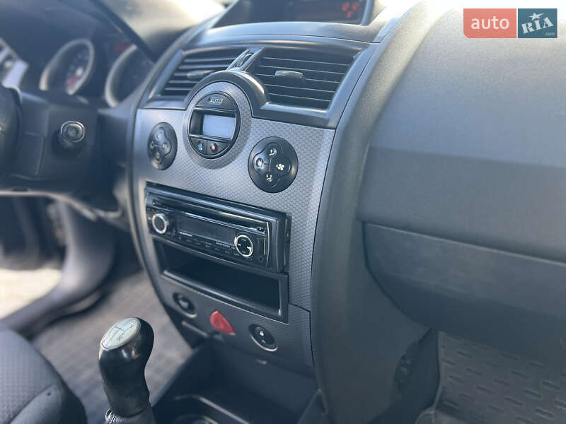 Седан Renault Megane 2003 в Виннице