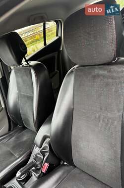 Хетчбек Renault Megane 2010 в  фото 10 Хетчбек Renault Megane 2010 в