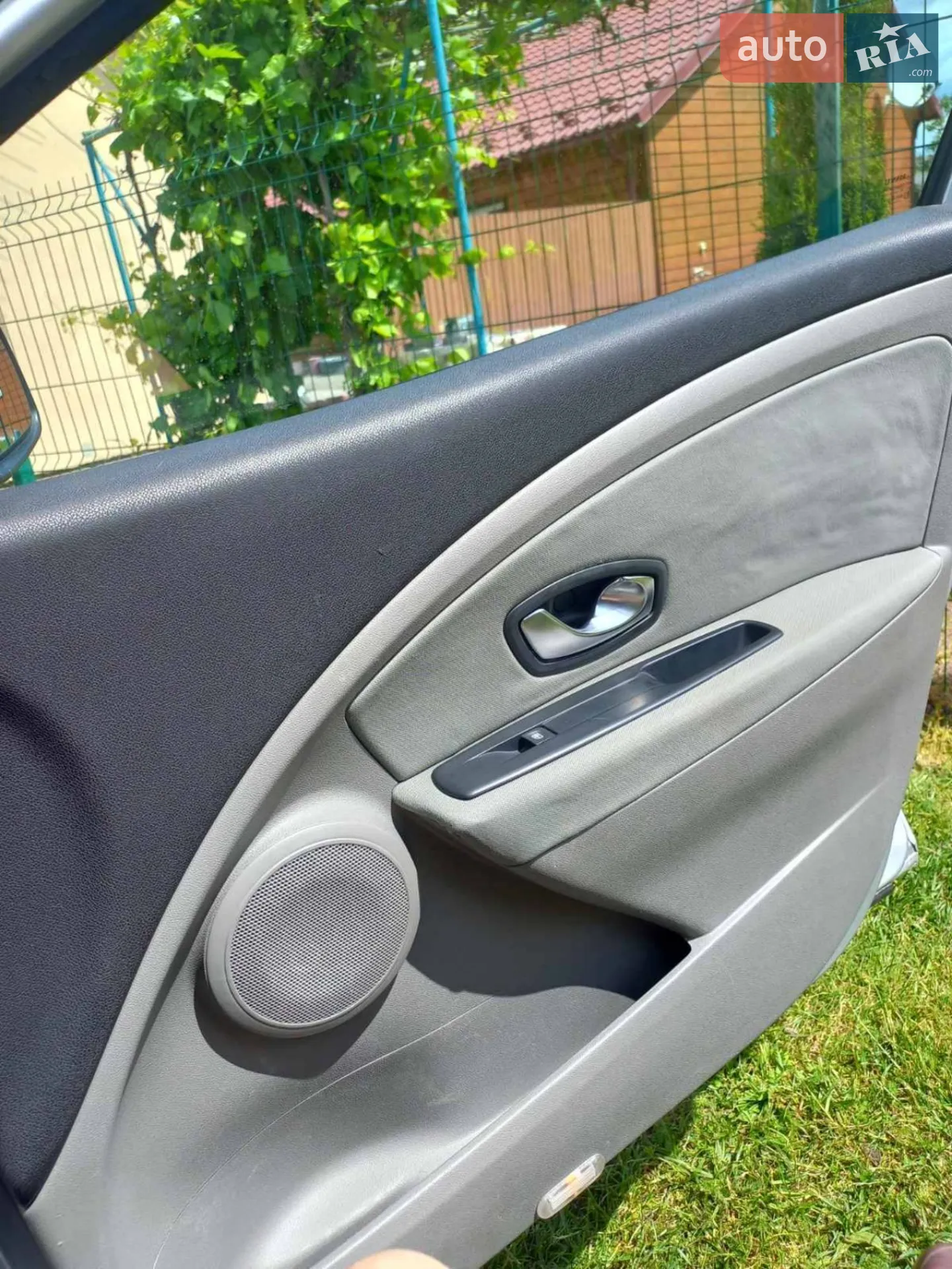 2010 Renault Megane - мініатюра 23