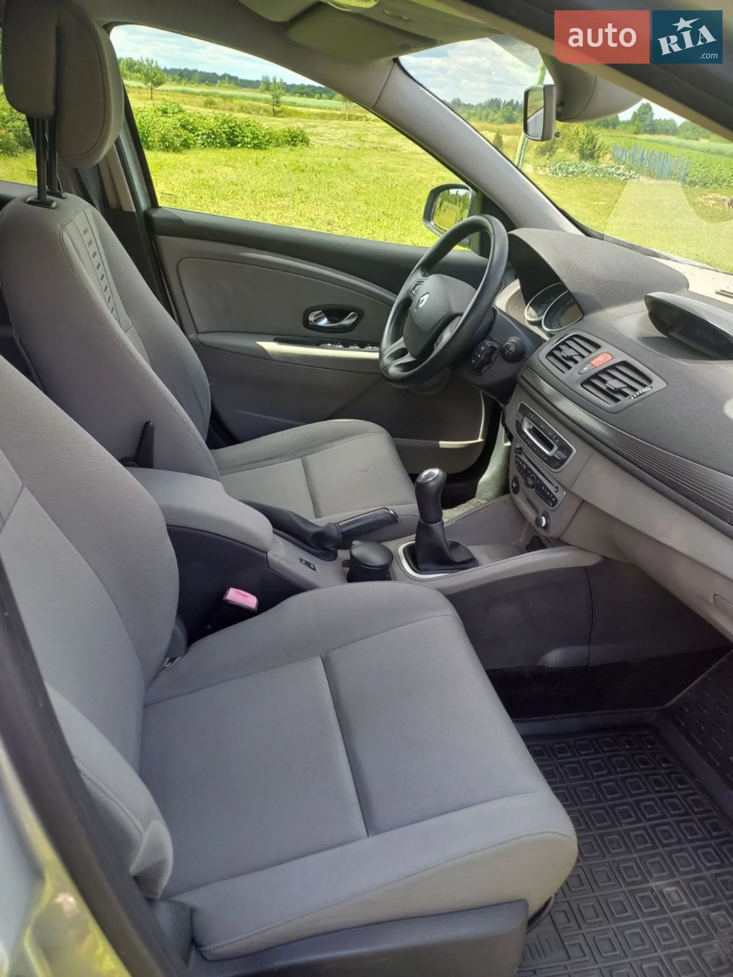 2010 Renault Megane - мініатюра 28