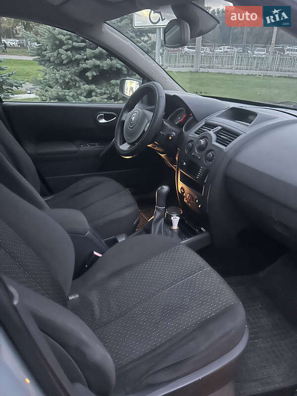 Хэтчбек Renault Megane 2002 в Киеве фото 8 Хэтчбек Renault Megane 2002 в Киеве