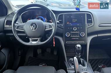 Універсал Renault Megane 2017 в  фото 20 Універсал Renault Megane 2017 в