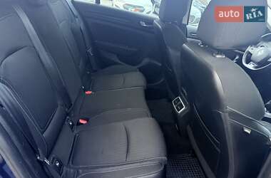 Універсал Renault Megane 2017 в  фото 25 Універсал Renault Megane 2017 в