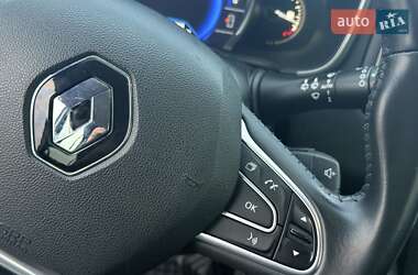 Універсал Renault Megane 2017 в  фото 30 Універсал Renault Megane 2017 в