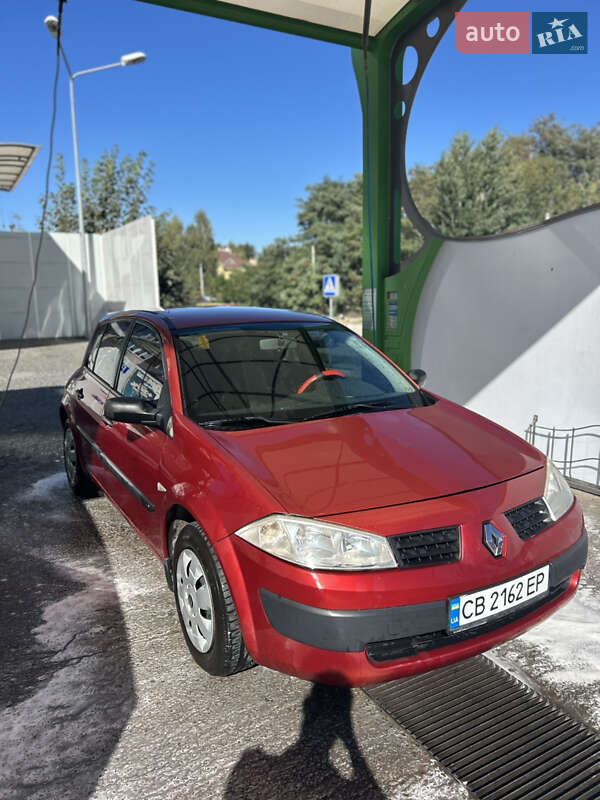 Хэтчбек Renault Megane 2004 в  фото Хэтчбек Renault Megane 2004 в