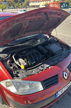 Хэтчбек Renault Megane 2004 в  фото 6 Хэтчбек Renault Megane 2004 в