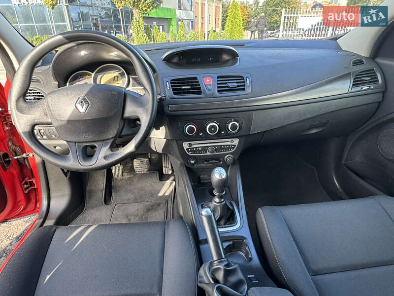 Универсал Renault Megane 2010 в Киеве фото 19 Универсал Renault Megane 2010 в Киеве