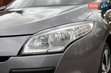 Універсал Renault Megane 2011 в  фото 13 Універсал Renault Megane 2011 в