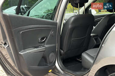 Універсал Renault Megane 2011 в  фото 20 Універсал Renault Megane 2011 в