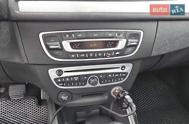 Хетчбек Renault Megane 2010 в 