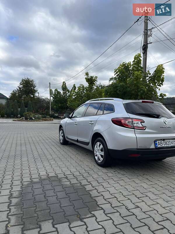 Универсал Renault Megane 2010 в Могилев-Подольске