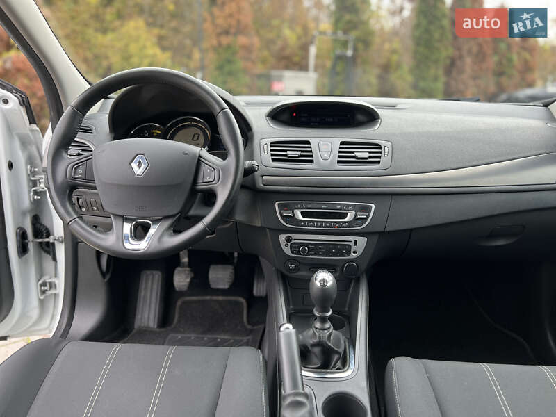 Универсал Renault Megane 2014 в Ивано-Франковске фото 56 Универсал Renault Megane 2014 в Ивано-Франковске