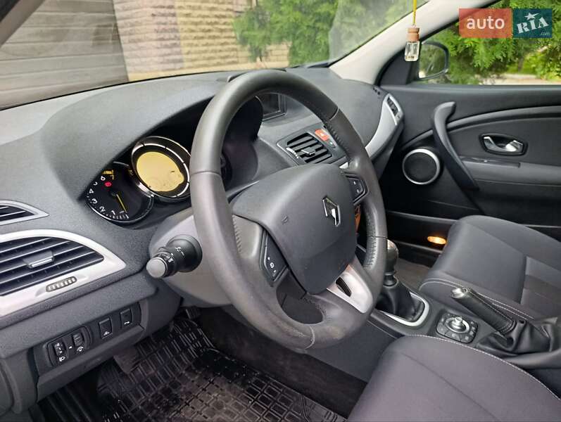 Универсал Renault Megane 2010 в Харькове фото 25 Универсал Renault Megane 2010 в Харькове