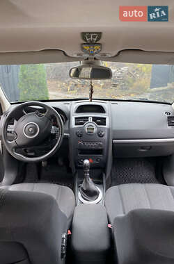 Универсал Renault Megane 2005 в  фото 15 Универсал Renault Megane 2005 в