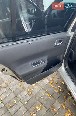 Универсал Renault Megane 2005 в  фото 20 Универсал Renault Megane 2005 в