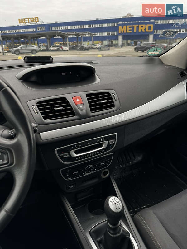 Універсал Renault Megane 2009 в Києві фото 12 Універсал Renault Megane 2009 в Києві