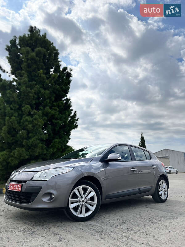 Хетчбек Renault Megane 2010 в Охтирці фото 7 Хетчбек Renault Megane 2010 в Охтирці