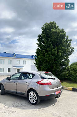 Хэтчбек Renault Megane 2010 в 