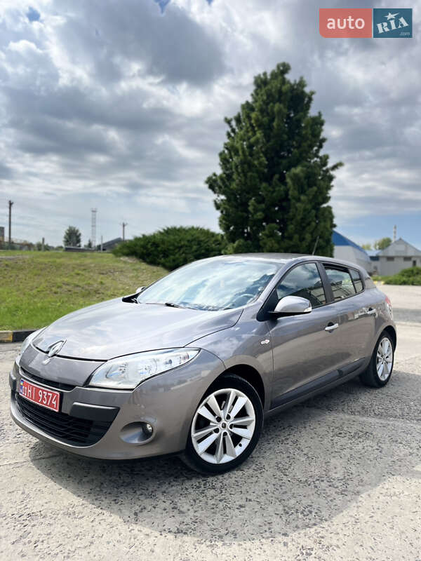 Хетчбек Renault Megane 2010 в Охтирці фото 13 Хетчбек Renault Megane 2010 в Охтирці