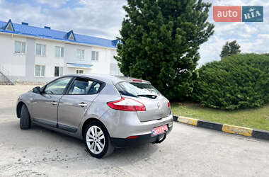 Хэтчбек Renault Megane 2010 в 