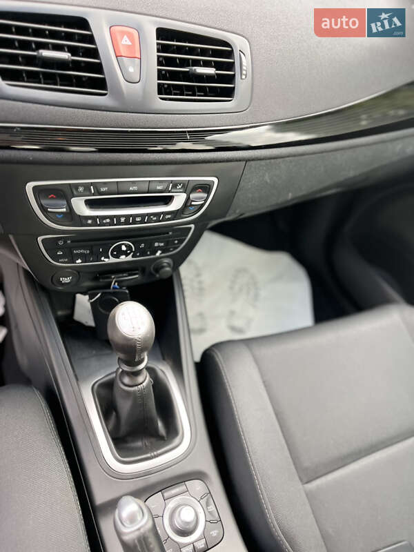 Хетчбек Renault Megane 2010 в Охтирці фото 24 Хетчбек Renault Megane 2010 в Охтирці