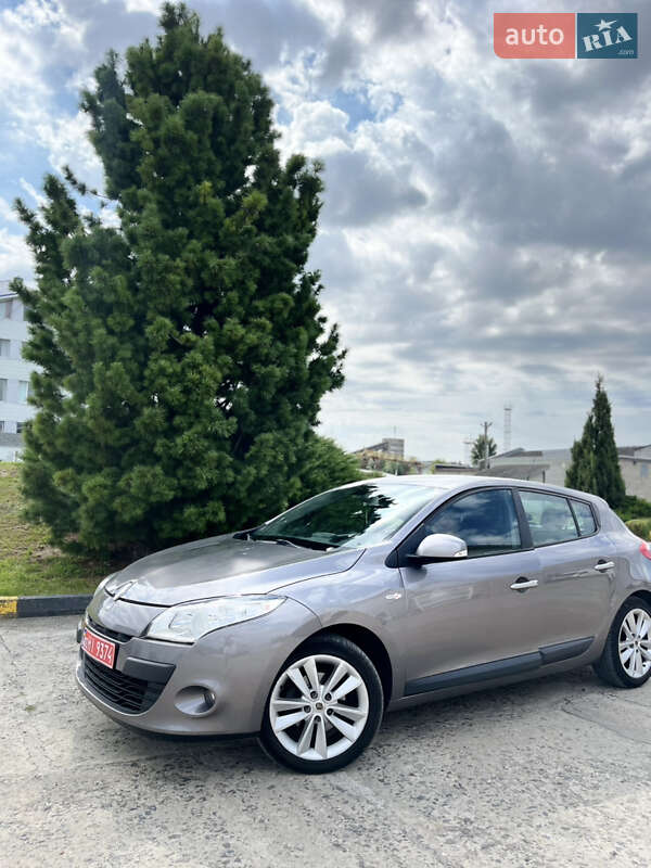 Хетчбек Renault Megane 2010 в Охтирці фото 28 Хетчбек Renault Megane 2010 в Охтирці