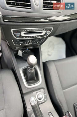 Хэтчбек Renault Megane 2010 в 