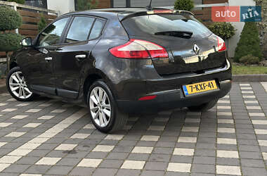 Хэтчбек Renault Megane 2011 в 