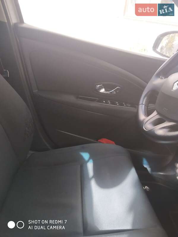 Універсал Renault Megane 2011 в Львові фото 4 Універсал Renault Megane 2011 в Львові