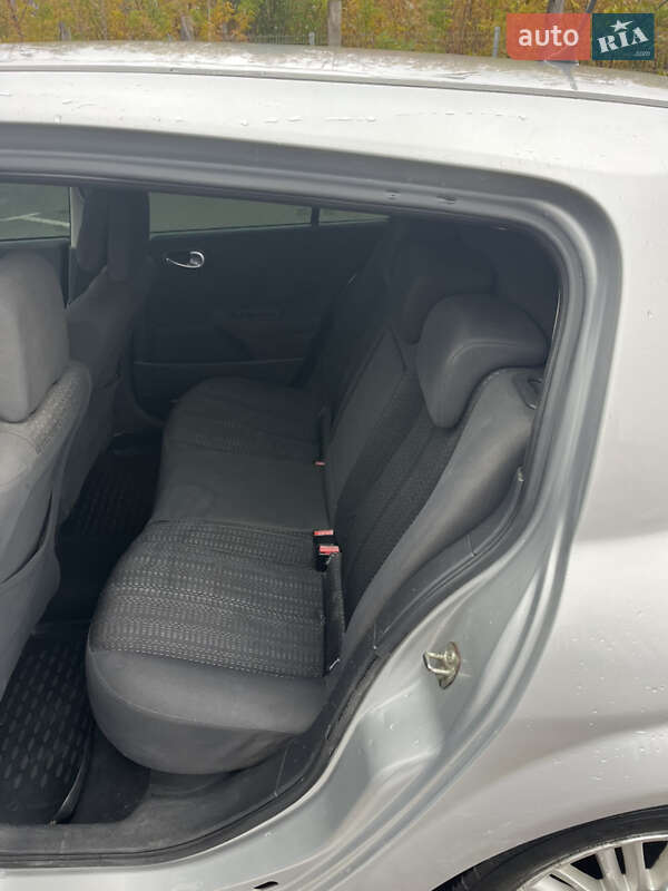 Хетчбек Renault Megane 2006 в Дубні фото 15 Хетчбек Renault Megane 2006 в Дубні