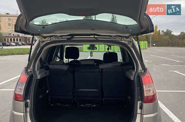 Хэтчбек Renault Megane 2009 в 