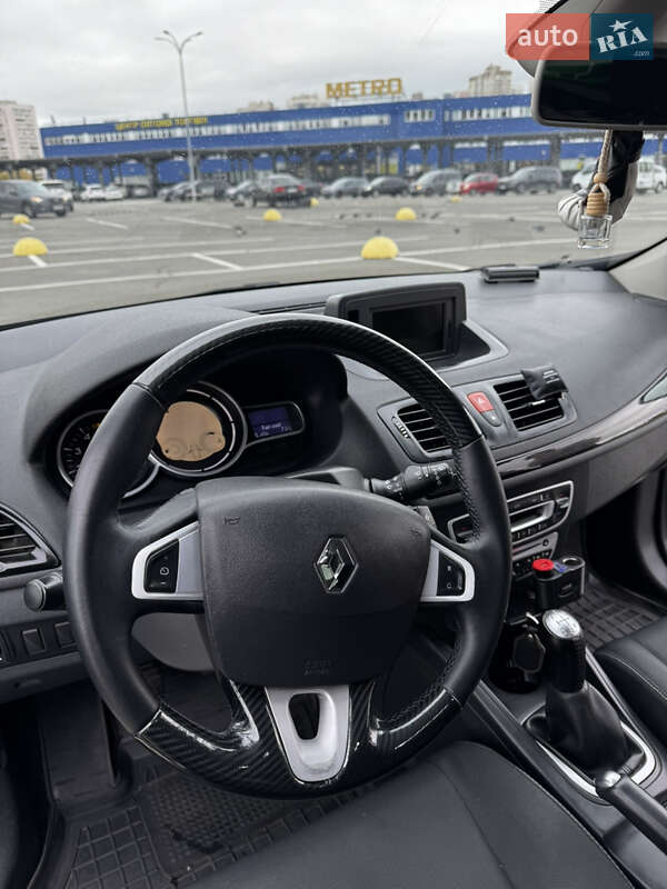 Хэтчбек Renault Megane 2011 в Киеве фото 10 Хэтчбек Renault Megane 2011 в Киеве