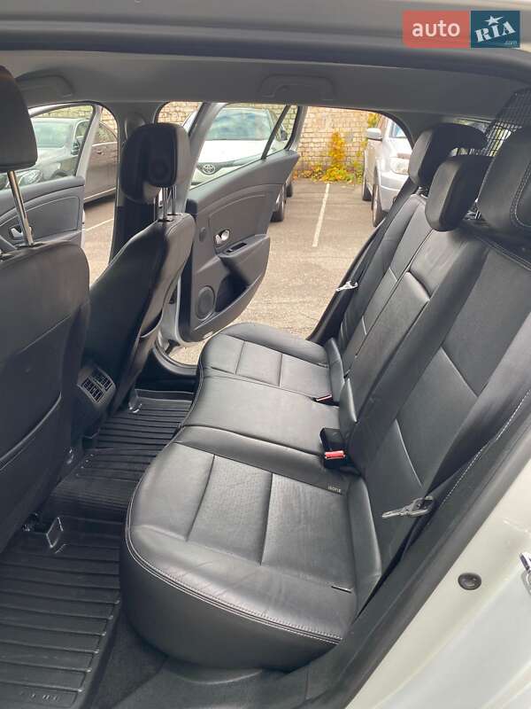 Универсал Renault Megane 2011 в Чернигове фото 17 Универсал Renault Megane 2011 в Чернигове