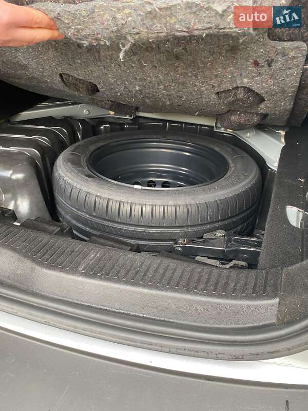 Универсал Renault Megane 2011 в Чернигове фото 27 Универсал Renault Megane 2011 в Чернигове