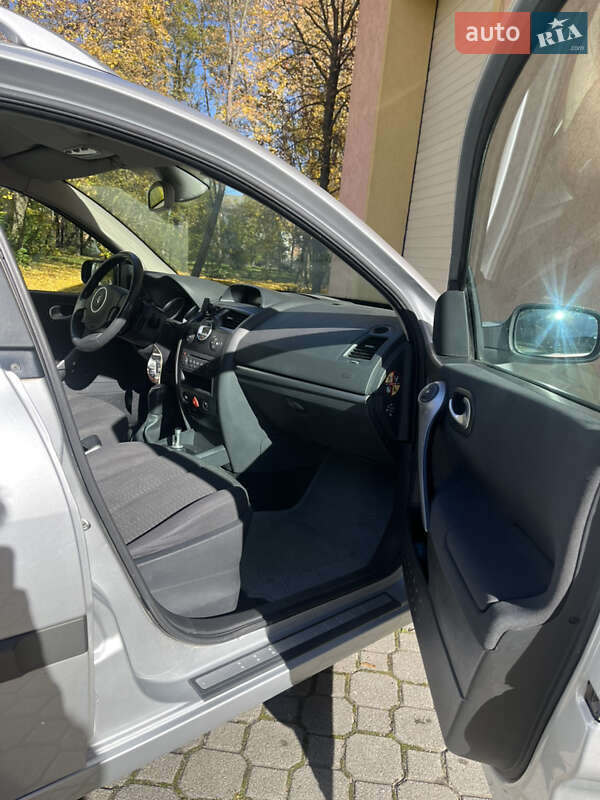 Универсал Renault Megane 2006 в Надворной фото 11 Универсал Renault Megane 2006 в Надворной