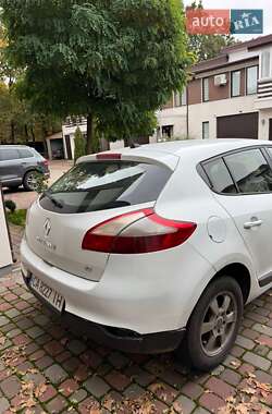 Хэтчбек Renault Megane 2013 в 