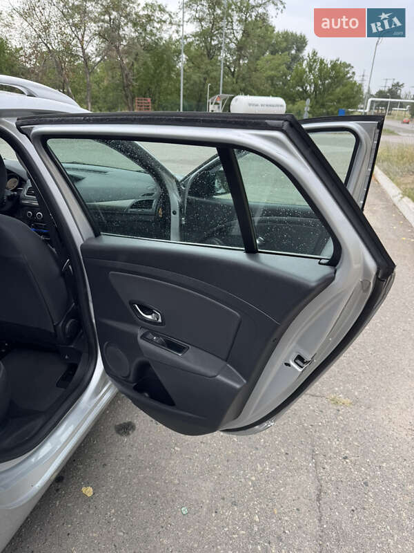 Универсал Renault Megane 2011 в Днепре фото 33 Универсал Renault Megane 2011 в Днепре