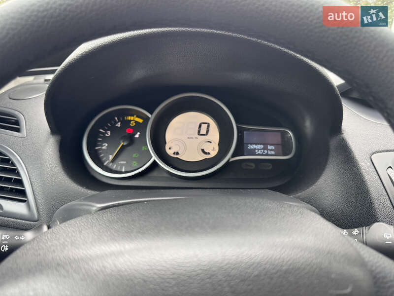 Универсал Renault Megane 2011 в Днепре фото 40 Универсал Renault Megane 2011 в Днепре