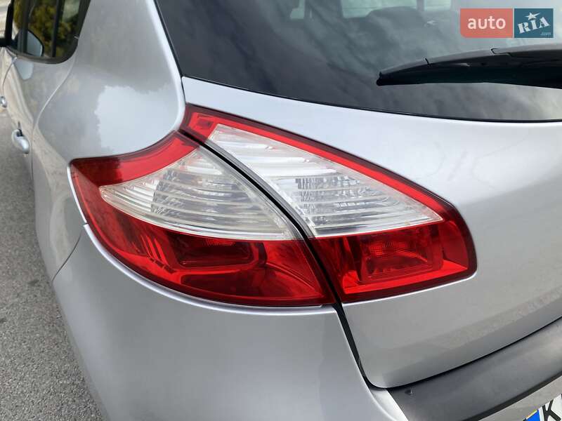 Хетчбек Renault Megane 2014 в Дніпрі фото 15 Хетчбек Renault Megane 2014 в Дніпрі