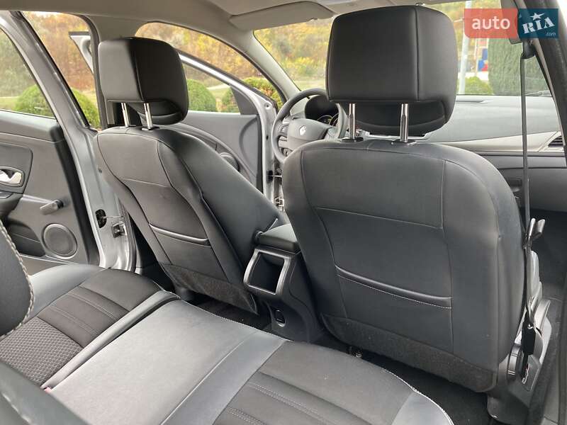 Хетчбек Renault Megane 2014 в Дніпрі фото 47 Хетчбек Renault Megane 2014 в Дніпрі